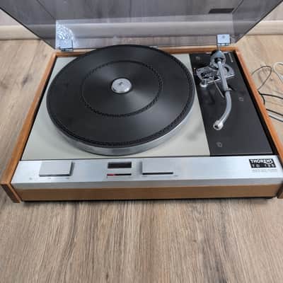 Thorens TD 125 Turntable image 1