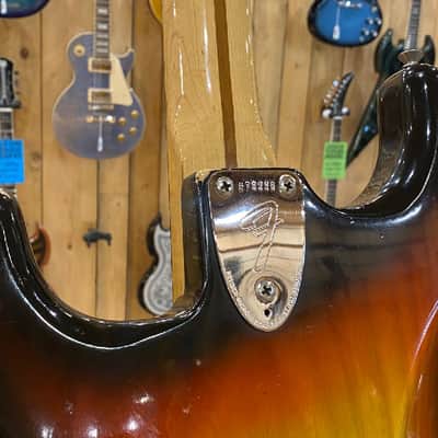 Fender Stratocaster 3-Color Sunburst 1975 Ex Demo image 16
