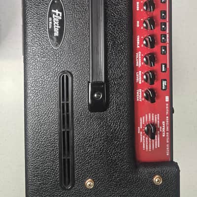 Line 6 Flextone 60-Watt 1x12" Digital Modeling Guitar Combo & Extension speaker cabinet image 10