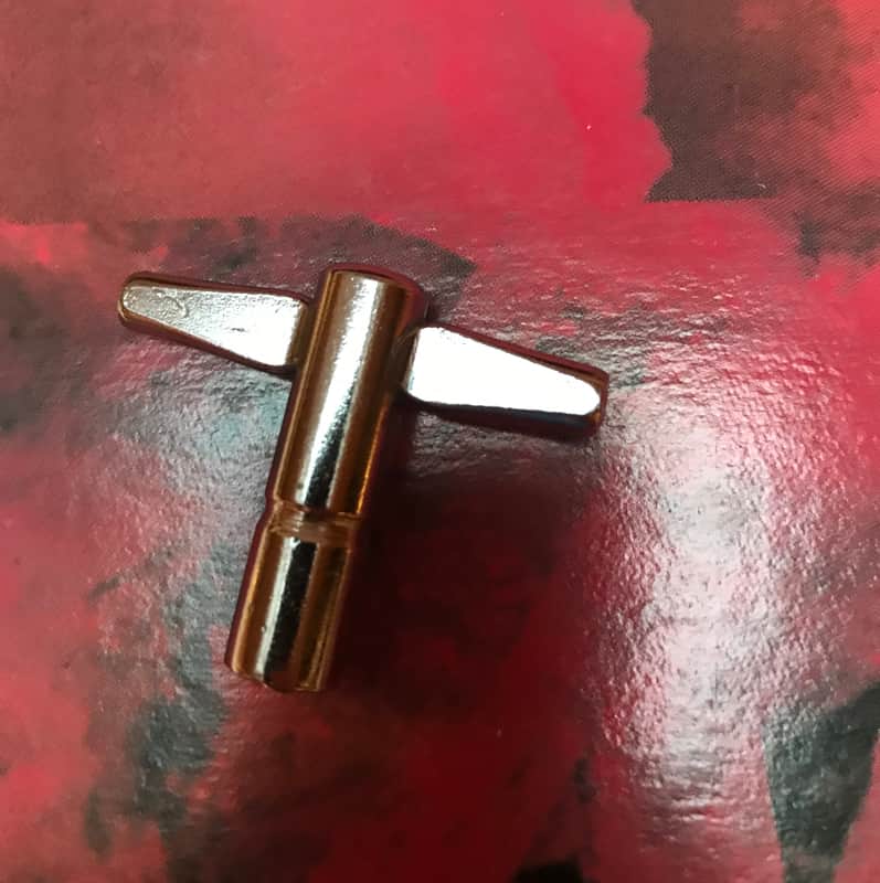 Vintage Unbranded Square drum key image 1