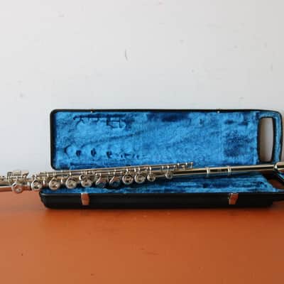 Yamaha YFL-22 Japan Made Student Flute | Reverb