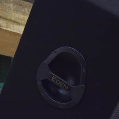 Eden CXC-400 CXC Solo Series 400-Watt 4x10