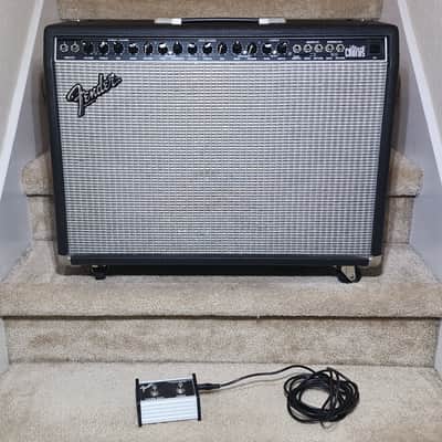 Fender Ultimate Chorus DSP 2-Channel 2 x 65-Watt 2x12" Stereo Solid State Guitar Combo with Onboard Effects 1995 - 2000 - Black - USA image 4