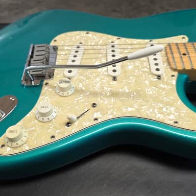 Fender 40th Anniversary American Standard Stratocaster 1993-1994 RARE Custom Color Limited Special Edition FSR CARIBBEAN MIST Time Capsule CASE QUEEN Aqua Marine Ocean Blue Green Turqoise USA Strat Vintage 90s Guitar image 14
