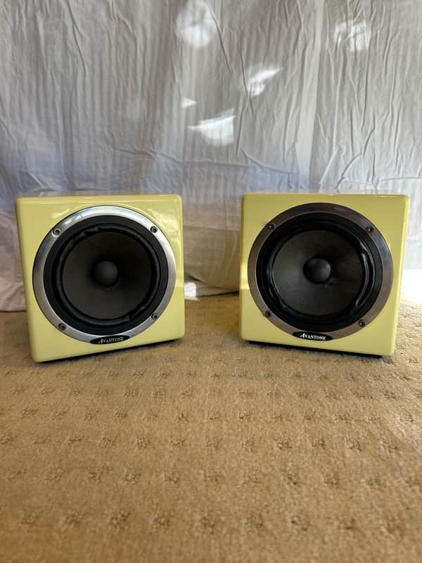 Avantone Audio Active MixCubes Powered Studio Monitors (Pair) image 1