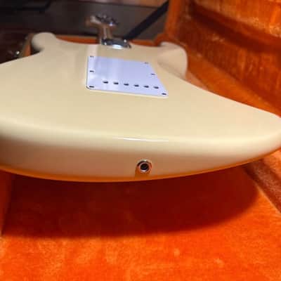 Fender Yngwie Malmsteen Artist Series Signature Stratocaster with Maple Fretboard 2007 - Present - Custom Shop - 1 of 2- Vintage White image 14