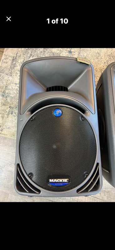Mackie SRM450 1000-Watt 2-Way Portable Powered Loudspeaker 2002 - Present - Black image 1