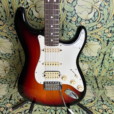 Fender American Performer Stratocaster HSS 3-Tone Sunburst 2021 image 2