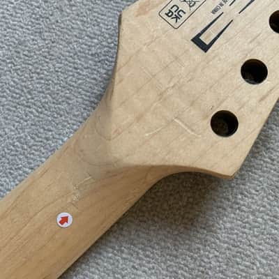 Ibanez Short Scales Guitar Maple Wood Neck, 24 Frets Fingerboard image 10
