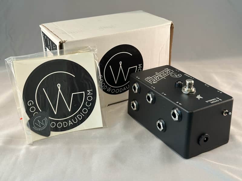 Goodwood Audio The Interfacer with Mono/Stereo Switch 2010s - Black/White image 1