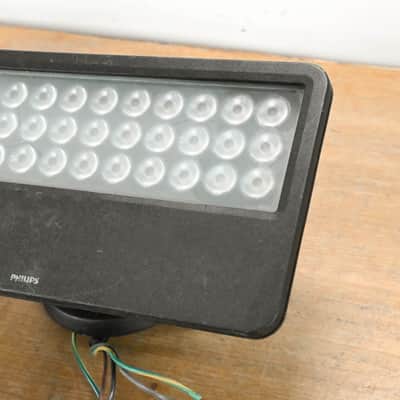Philips iW Blast Powercore 21° Frosted Lens LED Fixture - Black CG011P4 image 2