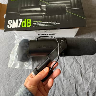Shure SM7dB Cardioid Dynamic Microphone with Built-In Preamp 2023 - Present - Black image 2