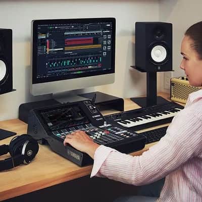 Yamaha DM3-D 22 Channel Ultracompact Digital Mixing Console With Dante image 6