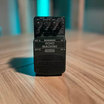 Behringer EM600 Echo Machine Pedal | Reverb