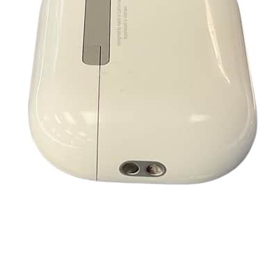 Apple Headphones A3122/A3063/A3064 image 2