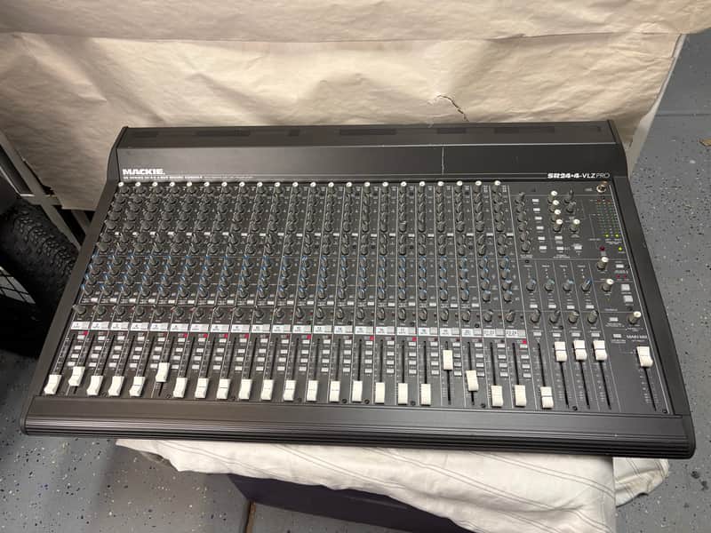 Mackie SR 24-4 VLZ Pro 24x4x2 4-Bus Mixing Console Mixer PA DJ audio image 1