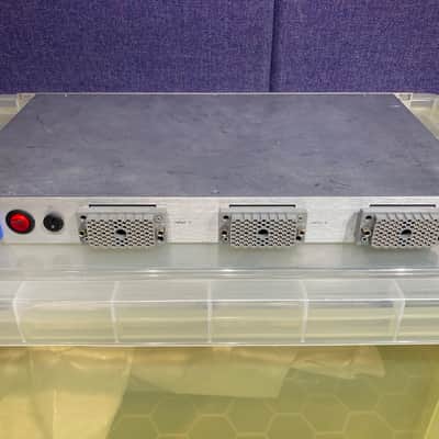 CUSTOM A / B SWITCHER 2010 - Metal / Silver image 4