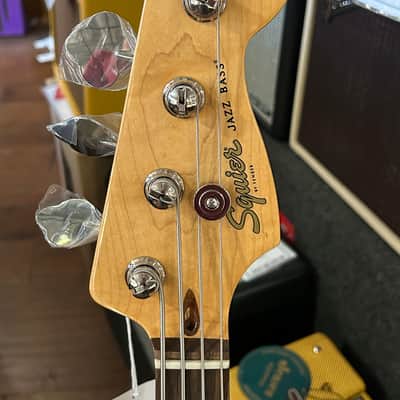 Squier Classic Vibe ‘60s Jazz Bass  2025 - Tahitian Coral / 8lbs. 11.5oz. #ICSE25015391 image 6