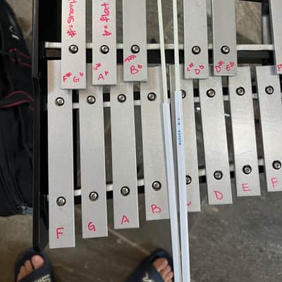 Pearl brand Xylophone with case, stand and sticks. 32 keys image 3
