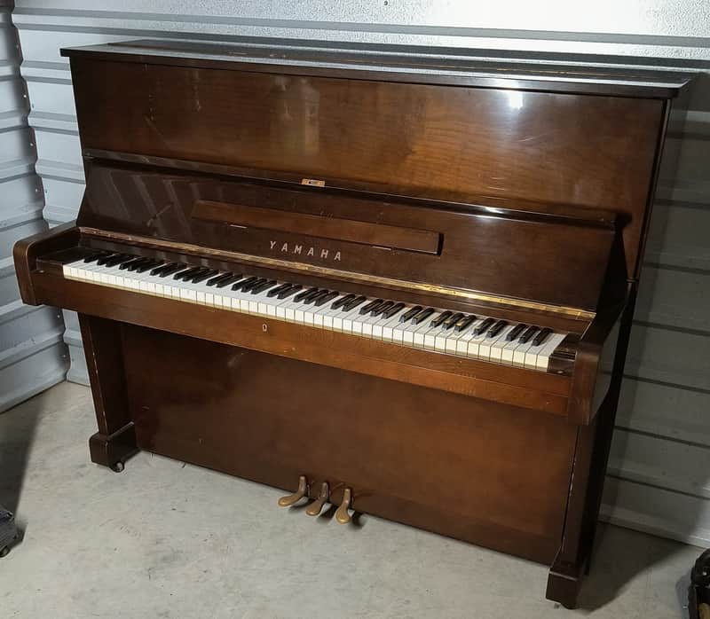 Beautiful Yamaha U1 Piano - Walnut image 1