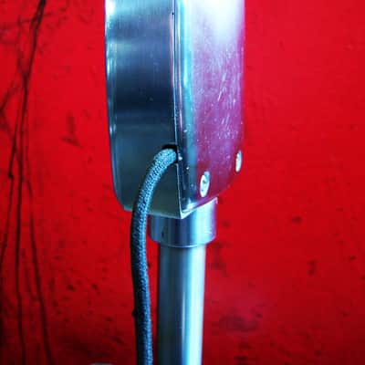 Vintage 1950's Electro-Voice 915 Omnidirectional Crystal Microphone Hi Z harp mic w 427 stand and cable image 8