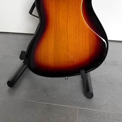 Fender Vintera '60s Jazzmaster Modified - 3-Color Sunburst image 3