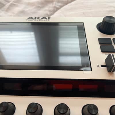 Akai Force Standalone Music Production / DJ Performance System 2020 - White image 5