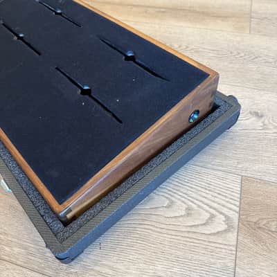 Creation Music Company Heritage Series 32x12 Pedalboard with Hard Black Tweed Case image 18