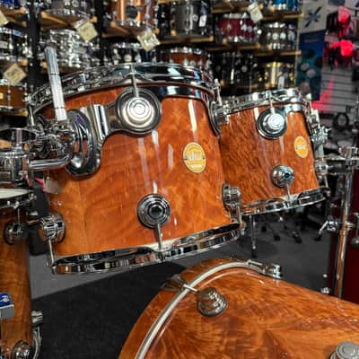 ~WOW!~ Early DW Collector's Standard Maple 4-Piece 10/12/14/20 Drum Kit Set in Natural Gloss Lacquer over Exotic Okuome Feather with Chrome Hardware image 3