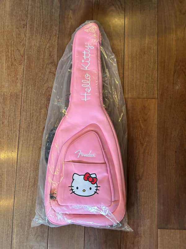 Fender Hello Kitty guitar gigbag - Pink image 1