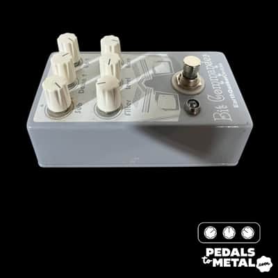 EarthQuaker Devices Bit Commander Analog Octave Synth V2 -x10668 image 4