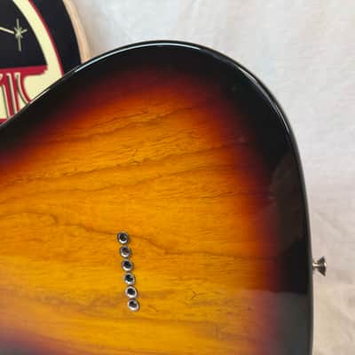 Fender Classic Series '69 Telecaster Thinline Guitar with Case 2009 - 3-Color Sunburst / Maple neck image 17