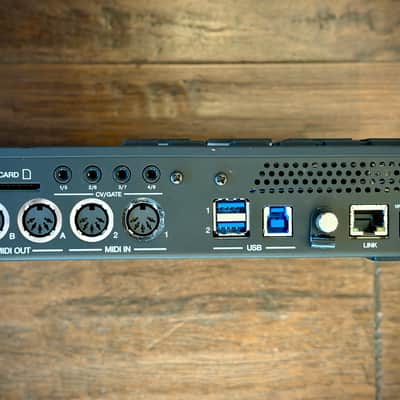 Akai MPC Live II Standalone Sampler / Sequencer - Black image 4
