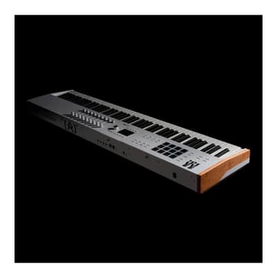 Arturia KeyLab 88 mk3 88-key Weighted Hammer-action Keyboard Controller - White image 8