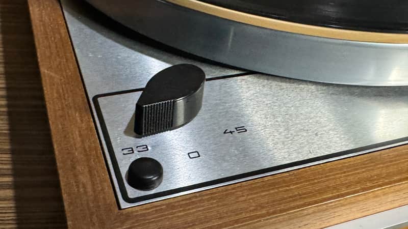 Thorens TD-165 Belt Drive Turntable VERY CLEAN • TESTED • ORIGINAL CONDITION