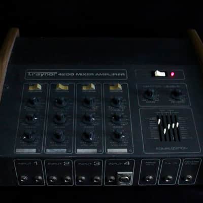 Traynor 4200 Mixer image 1