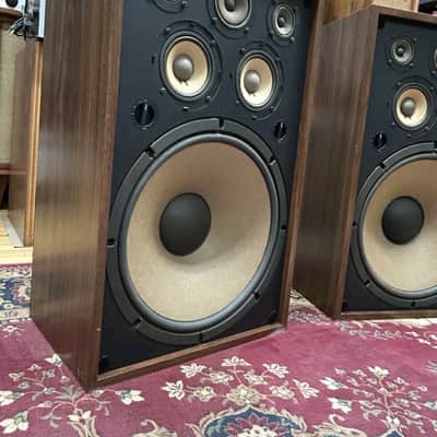 Pioneer CS-911A Kabuki speakers 1975 - premium, rich walnut wood veneer applied over thick high-density particle board image 5
