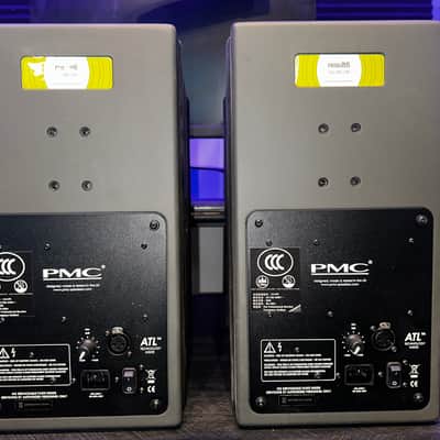 PMC Result6 Active Studio Monitors Pair – One Working, One Protect Mode image 2
