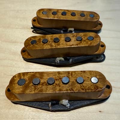 Strat single coil wood pickup cover set image 1