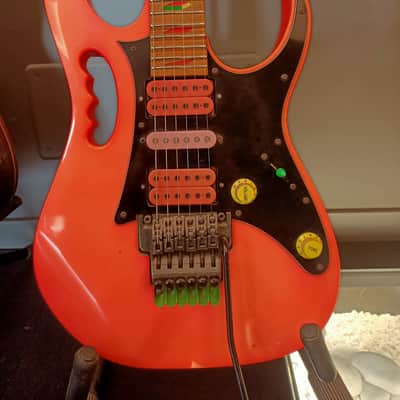 Ibanez JEM777-SK Steve Vai Signature with Edge Tremolo 1987 - 1989 - Shocking Pink image 17