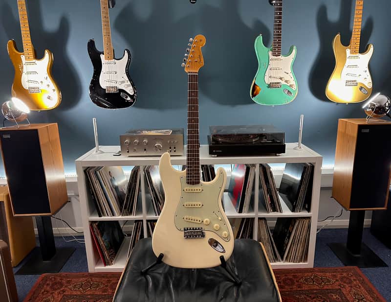 Fender American Vintage II 1961 Stratocaster 2022 - Olympic White image 1