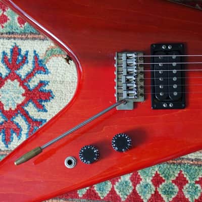 1981 Kramer USA Vanguard Strathead Flying Vee Trans Red San Dimas Charvel Vibe! image 4