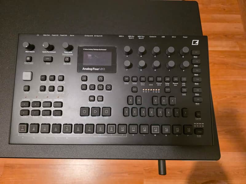 Elektron Analog Four MKII 4-Voice Tabletop Analog Synthesizer 2020 - Present - Black image 1