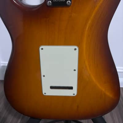 Fender American Elite Stratocaster with Rosewood Fretboard 2016 - 2019 - Tobacco Sunburst image 10
