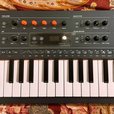 Arturia MiniFreak 37-Key 6-Voice Polyphonic Hybrid Synthesizer 2022 - Present - Black
