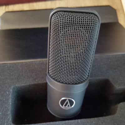 Audio-Technica AT4040 Large Diaphragm Cardioid Condenser Microphone 2010s - Black image 6