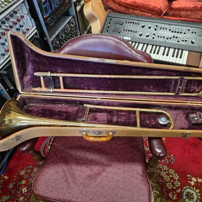 F.E. Olds Ambassador Los Angelos Model Trombone w Mouthpiece 1955 image 2