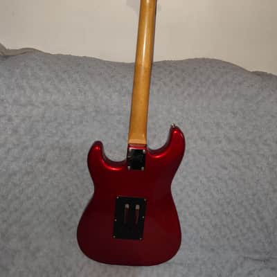 Squier Stratocaster 2004 - Metalic Red image 8