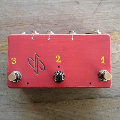 dpFX Pedals - 3 Loop Effects switcher, True-Bypass looper image 1