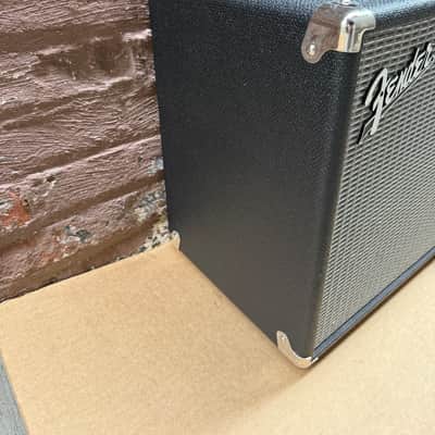 Fender Rumble 25 V3 25-Watt 1x8" Bass Combo Amplifier – Black – Used image 3